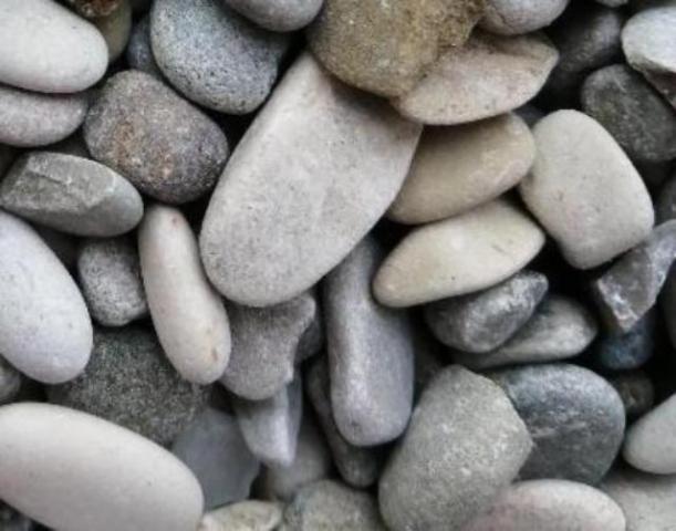Где заказать гальку и каменную крошку с доставкой?  в Армавире