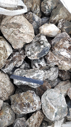 Kamenclub.ru: Кварцевый валунчик фр.100-300 мм.  купить в Армавире кварц белый, бежевый молочный рыжий крупный природный камень галечник 7850 руб/т   фото КАМЕНЬ КЛУБ